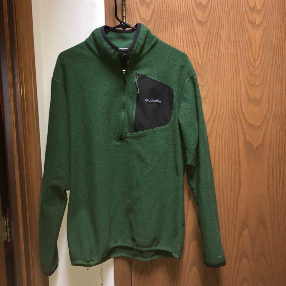 Green Columbia Turtleneck Sweatshirt